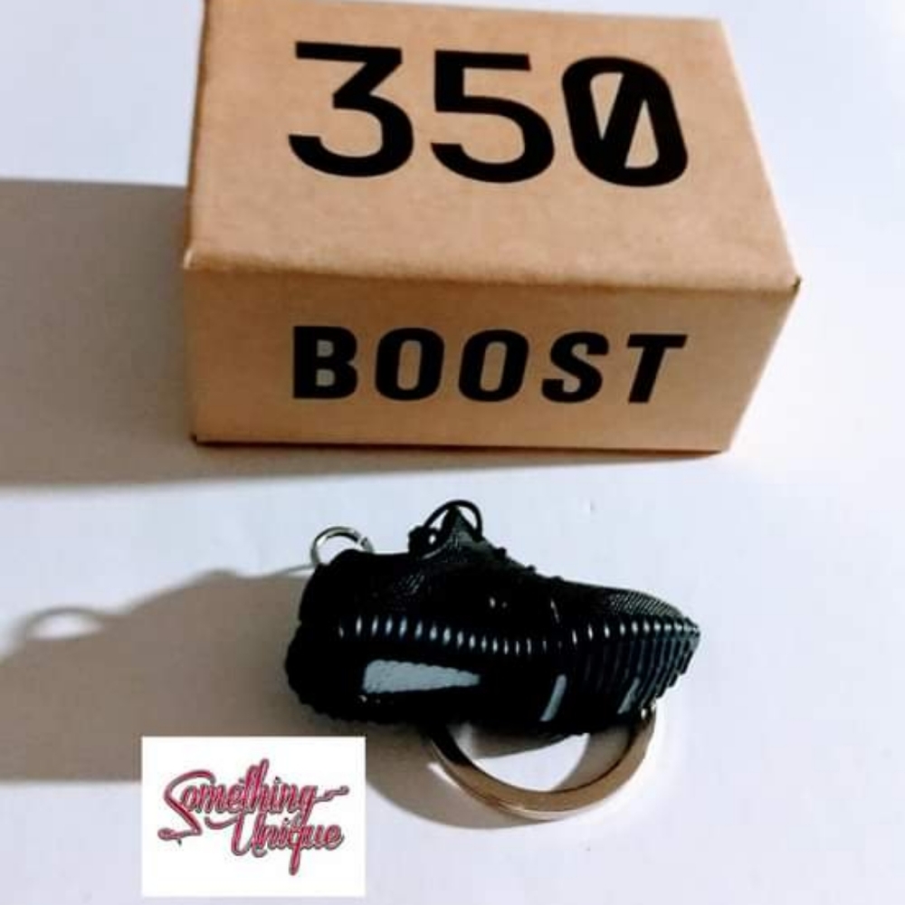 Mini Shoe Keychain - Picture 2 of 2